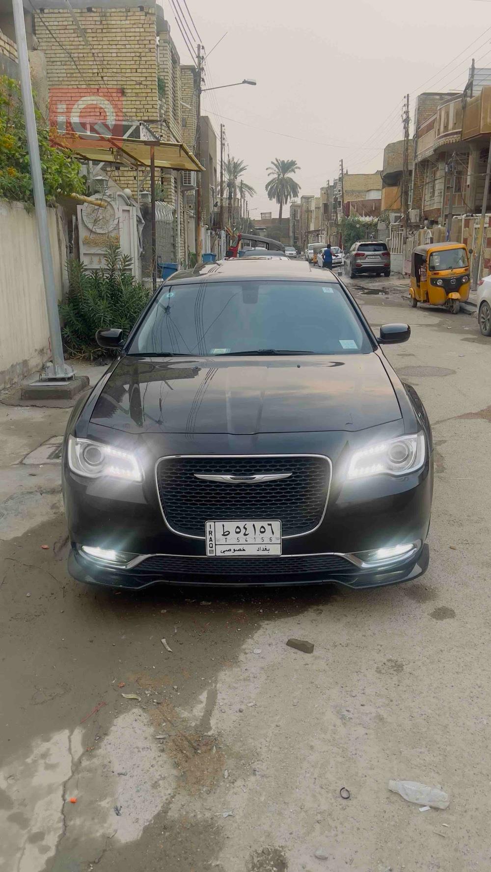 کرایسلەر 300